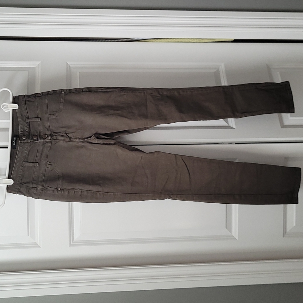 Small Refuge army green jeans